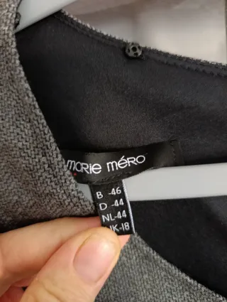 Vestido gris con parches