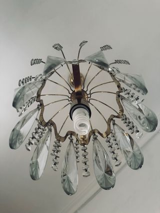 Lámpara colgante cristal y metal dorado