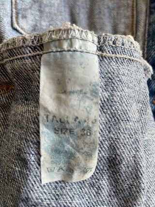 Chaqueta vaquera y pantalón