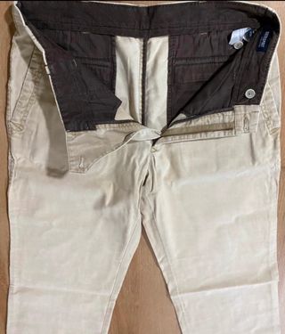 Chinos de Massimo Dutti