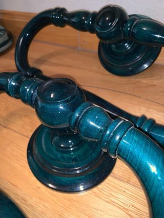 Conjunto apliques baños madera