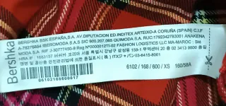 Falda cuadros roja Bershka Talla XS.