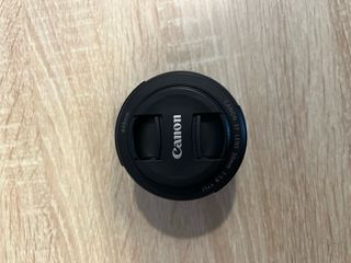 Canon EOS 700D Cámara + 2 Lentes + Batería