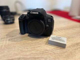 Canon EOS 700D Cámara + 2 Lentes + Batería
