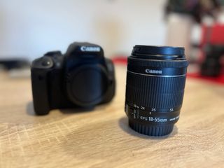 Canon EOS 700D Cámara + 2 Lentes + Batería