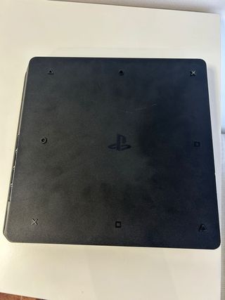 PS4 Slim + 2 mandos
