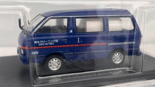 1/43 Nissan Vanette azul ichi van Ebro miniatura