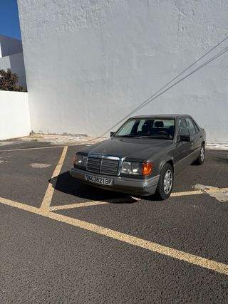 Mercedes-Benz 230 E w124 1986