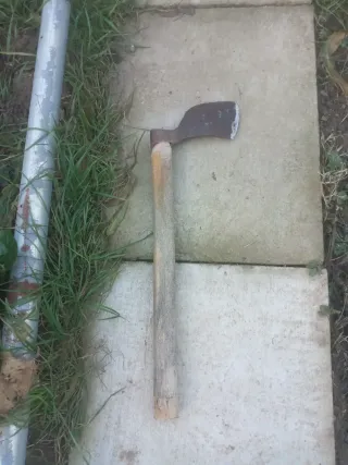 Hacha destral catalana antigua de mano