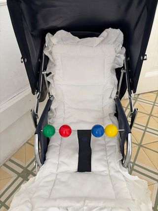 Cochecito de juguete clásico arrue