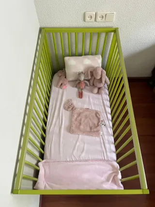 Cuna bebé verde Ikea