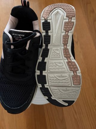 Deportivos Skechers D'Lux Walker Talla 36