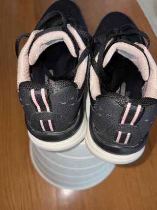 Deportivos Skechers D'Lux Walker Talla 36