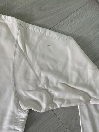 Pack 2 Sudaderas Nike Beige Talla S y reebok L