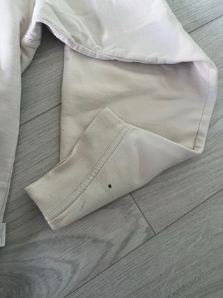 Pack 2 Sudaderas Nike Beige Talla S y reebok L