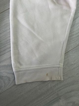 Pack 2 Sudaderas Nike Beige Talla S y reebok L