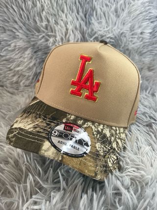Gorra New Era 9Forty LA Beige Camuflaje