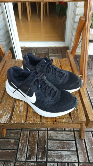 Nike Revolution 7 Zapatillas Negras Blancas