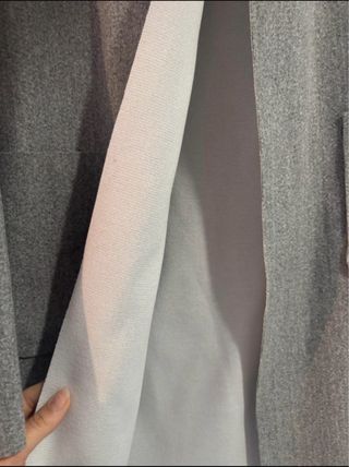 Abrigo de felpa gris