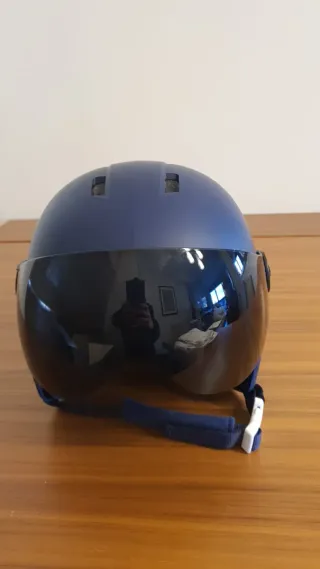 Casco de esquí azul