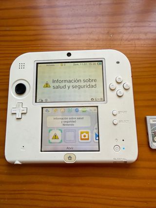 Nintendo 2DS Blanca + Juego Pokémon