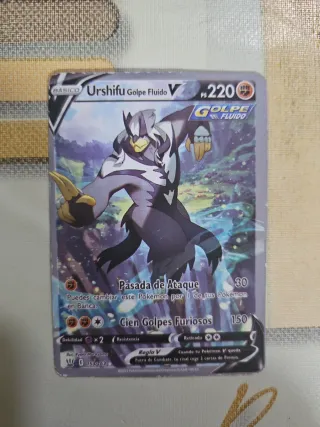 Carta Pokémon Urshifu Golpe Fluido V