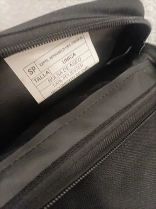 Neceser militar verde.