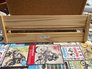 Soporte madera rollo papel colorear