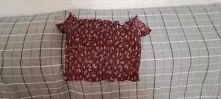 Top negro con cortes