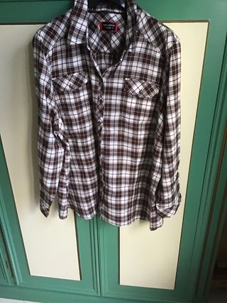 Camicia a quadri con taschino e toppe sui gomiti