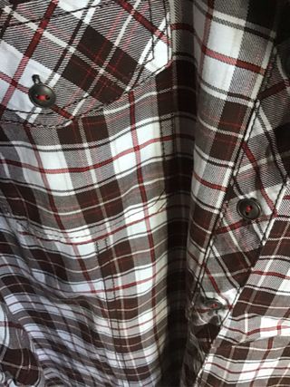 Camicia a quadri con taschino e toppe sui gomiti