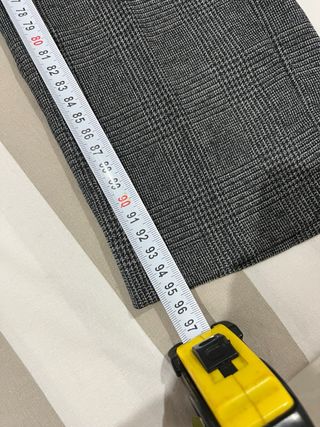 Traje gris slim de chaqueta y pantalón