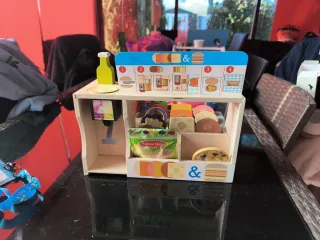 Mostrador de sándwiches de madera Melissa & Doug