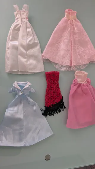 Lotto 5 abiti Barbie