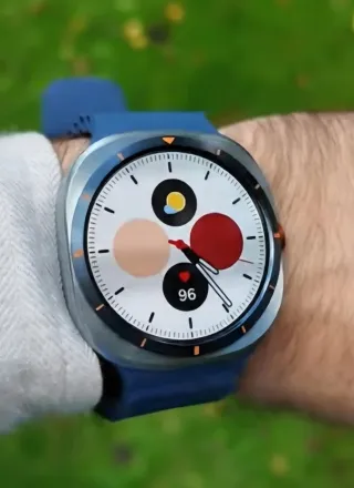 Samsung Galaxy watch Ultra 2025 blu