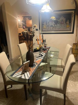 Tavolo in vetro con 4 sedie