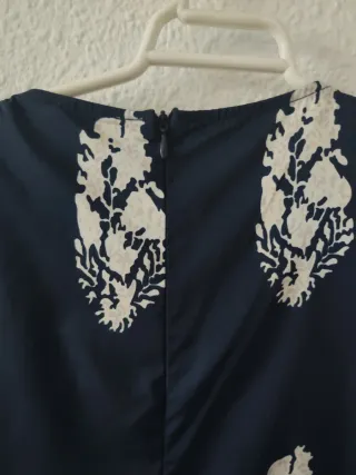 Vestido azul marino estampado