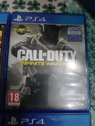 PS4 (PlayStation 4) 500GB Jet Black + 4 Juegos