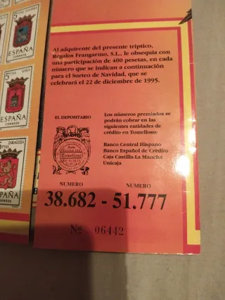 Tríptico de sellos.