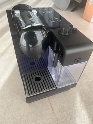 Cafetera Nespresso DeLonghi