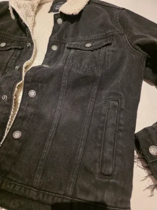 Chaqueta vaquera negra forrada