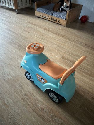 Coche correpasillos infantil