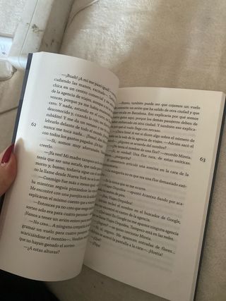 Extraños en un aeropuerto