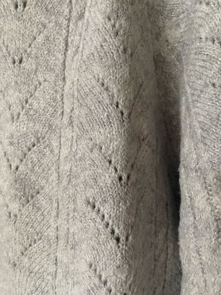 Jersey gris con calados