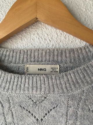 Jersey gris con calados