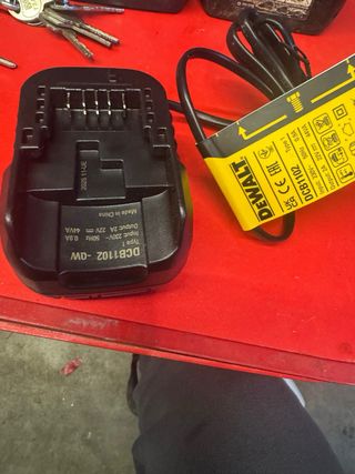 Taladro Percutor Dewalt 18V XR