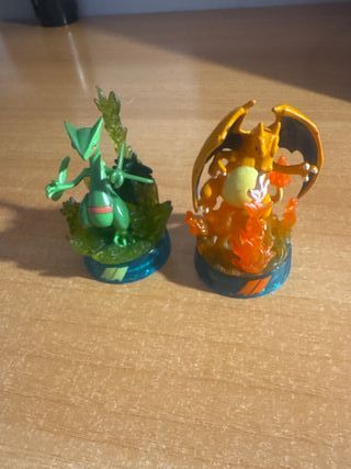 Figuras Charizard y Sceptile Battle Trainer