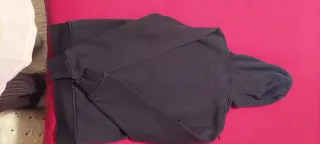 Sudadera Mr. Tee con estampado de manos rezando