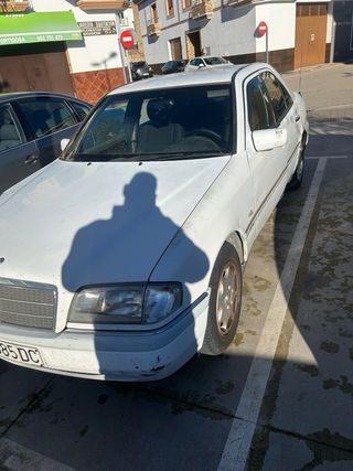 Mercedes-Benz Clase C 220 D
