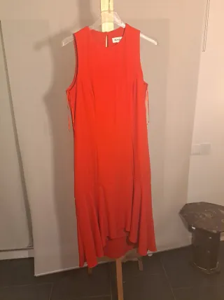 Vestido rojo de fiesta asimétrico